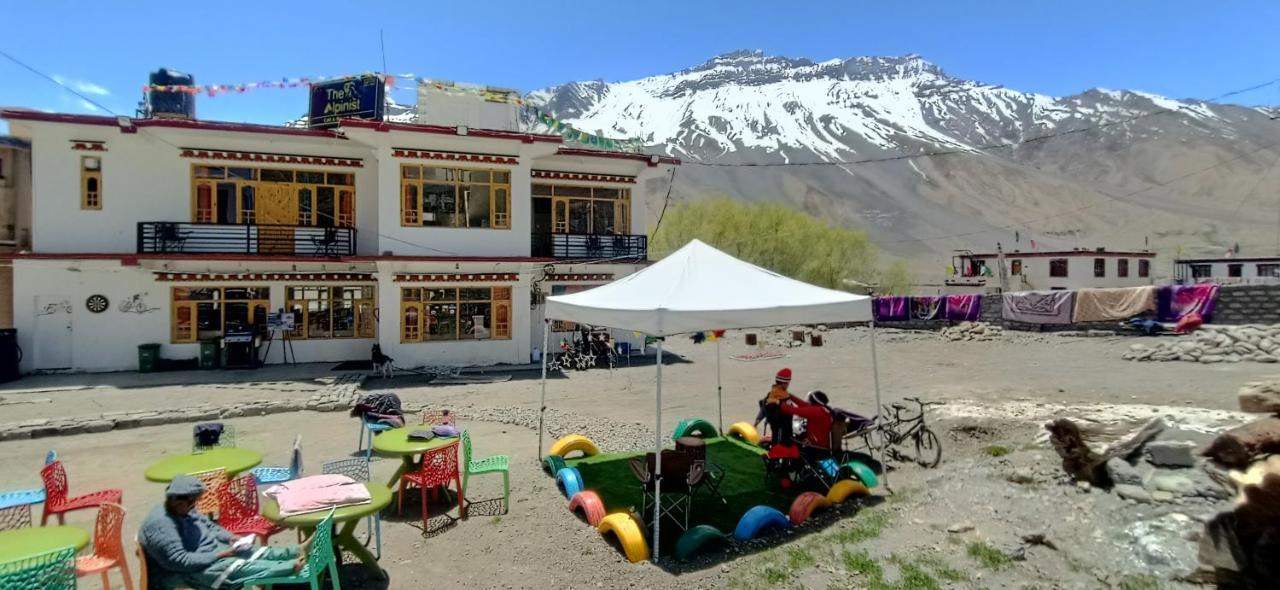 The Alpinist Cafe And Retreat 호텔 카자 외부 사진