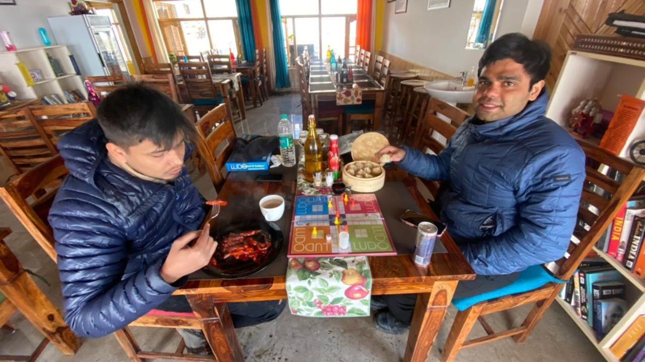 The Alpinist Cafe And Retreat 호텔 카자 외부 사진