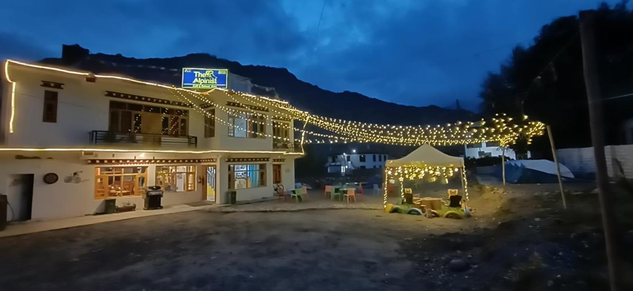 The Alpinist Cafe And Retreat 호텔 카자 외부 사진