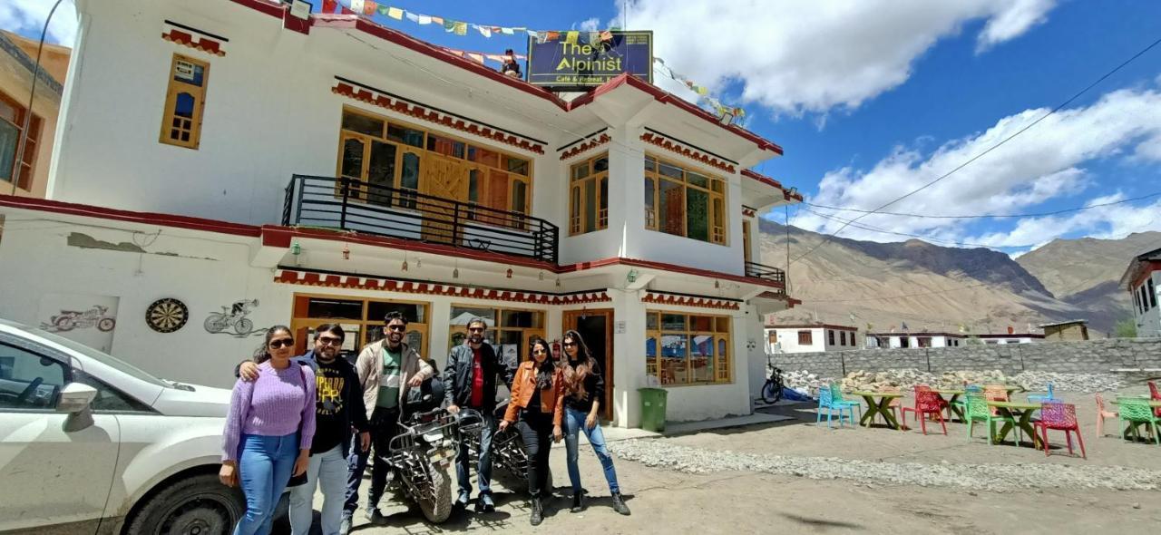 The Alpinist Cafe And Retreat 호텔 카자 외부 사진