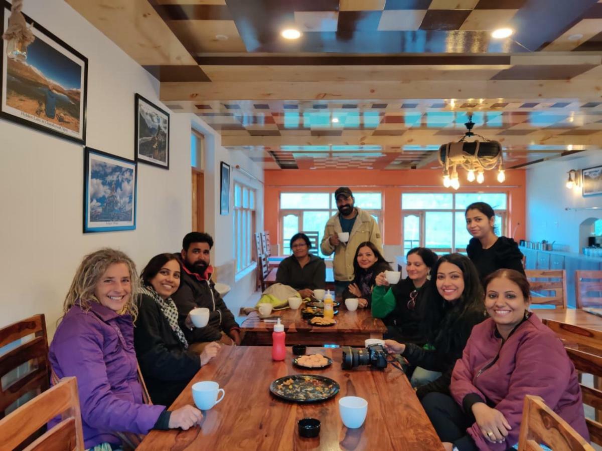 The Alpinist Cafe And Retreat 호텔 카자 외부 사진