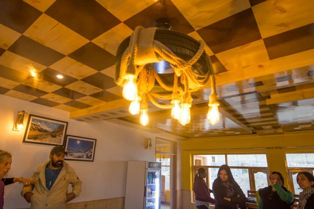 The Alpinist Cafe And Retreat 호텔 카자 외부 사진